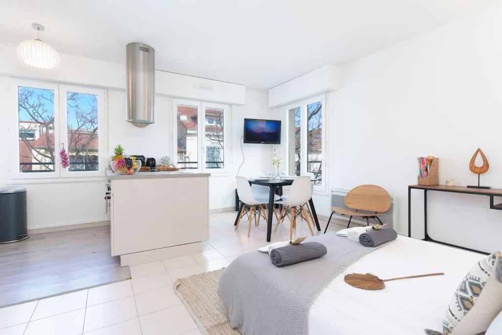 Le Calmette By Apirent #central #lumineux #calme #wifi Apartment *